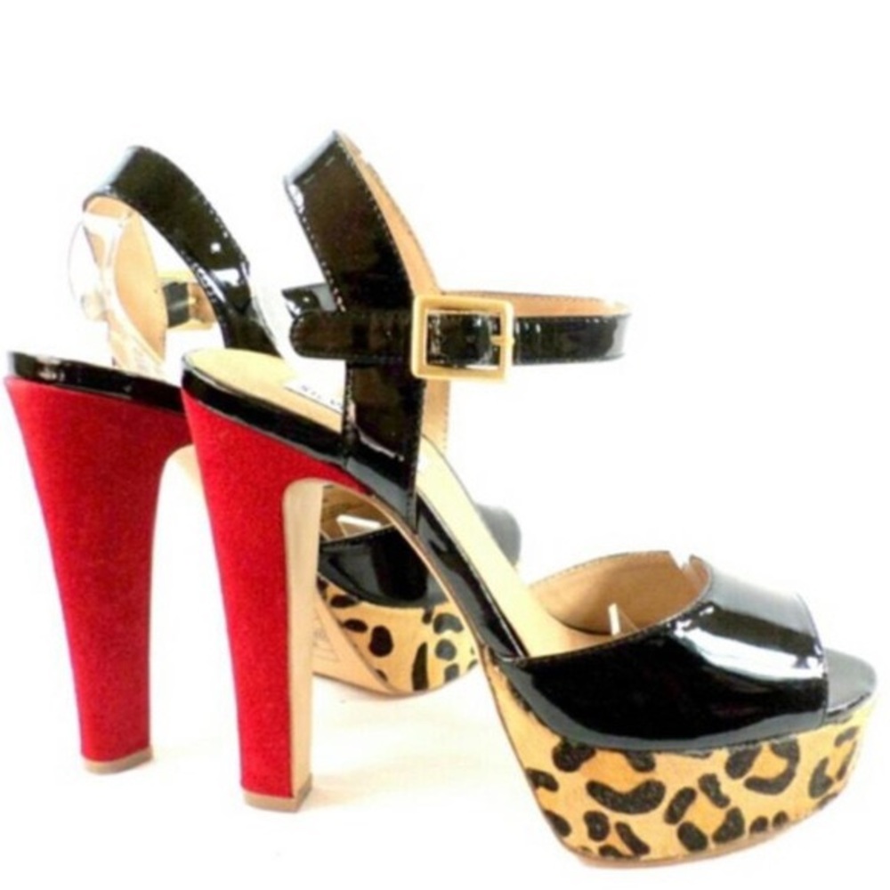 Steve Madden Cheetah print dynamite pumps